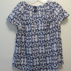 Gap Navy Print Silky flounce top size Medium